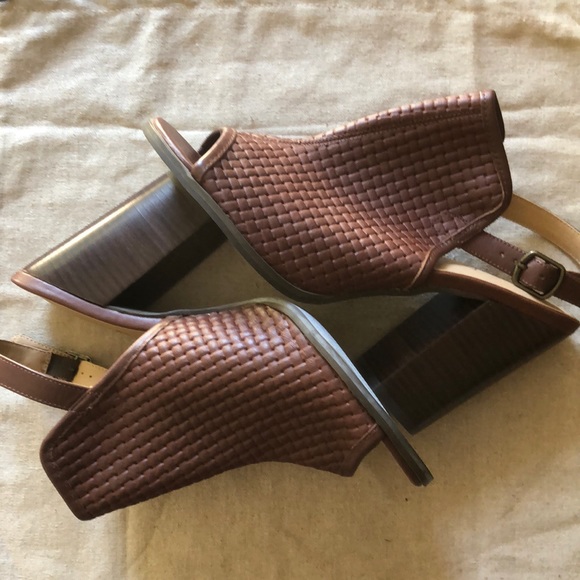 Block Heel Sandals - Picture 2 of 4